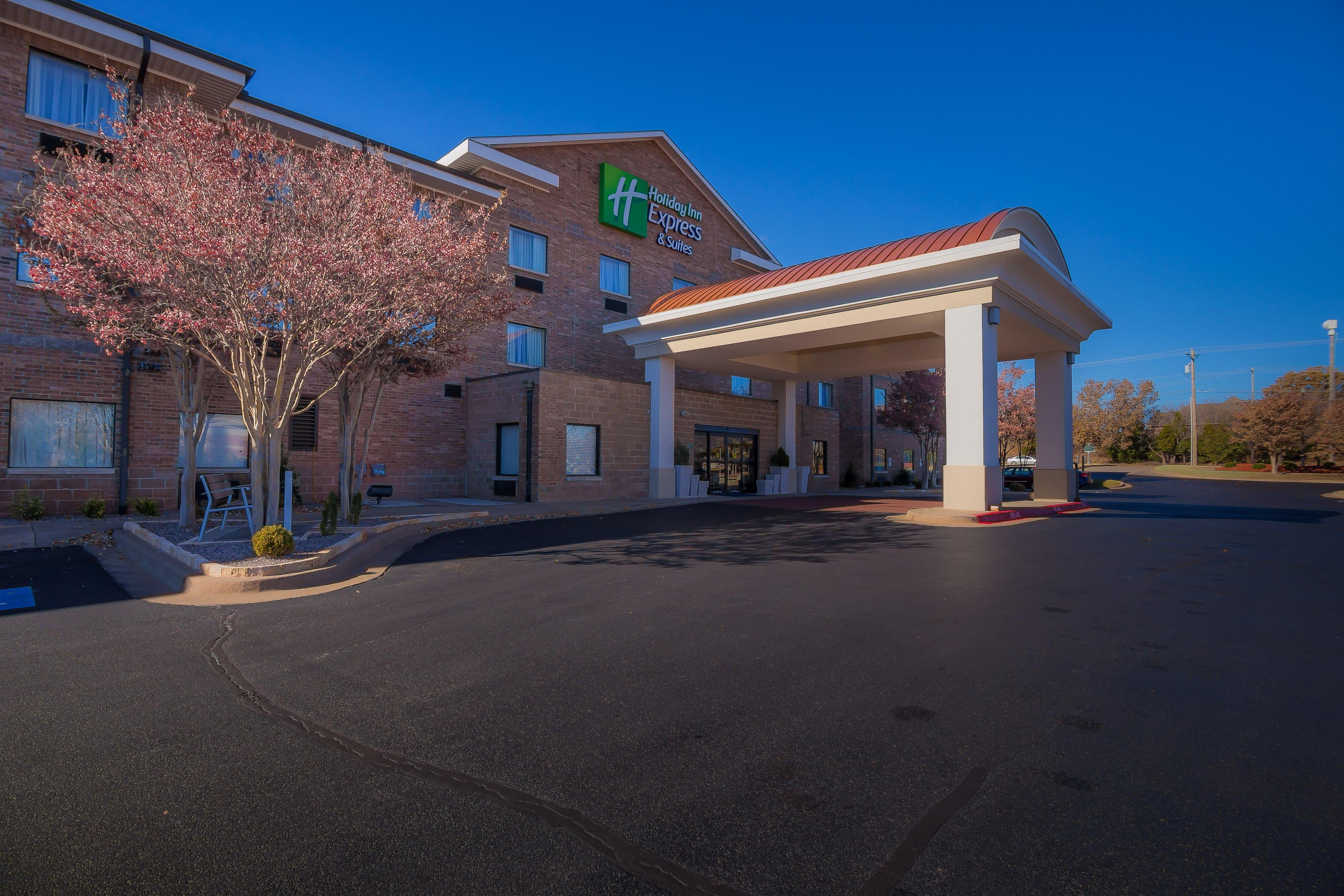 Holiday Inn Express Hotel & Suites Edmond By Ihg Exterior photo